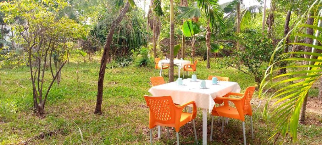Dianistar Villas Diani Beach Buitenkant foto